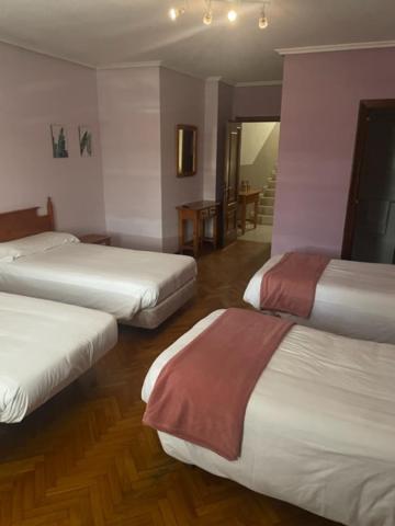Albergue Hostal Sao Telmo Tui Exterior foto